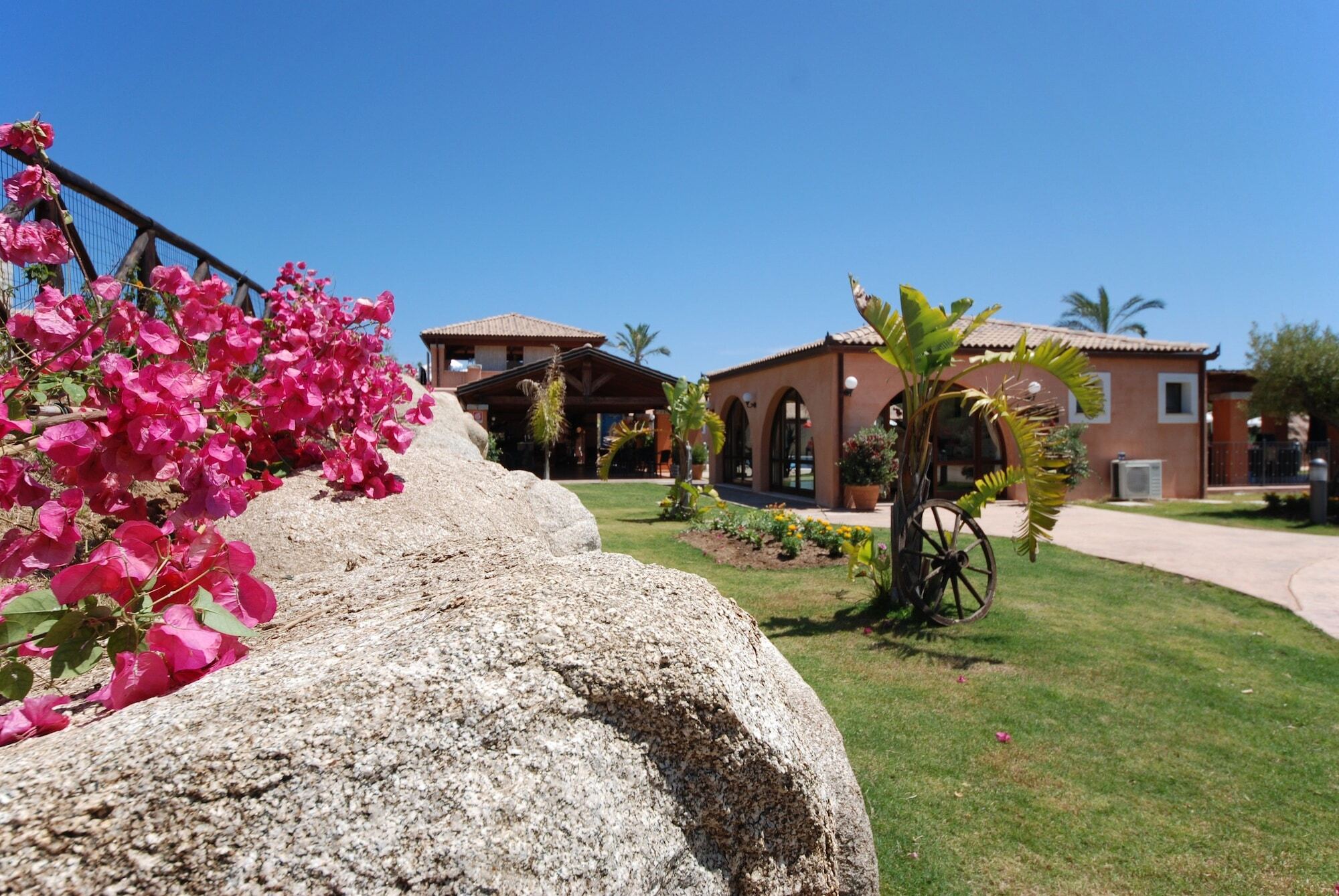 Alma Resort Castiadas Esterno foto